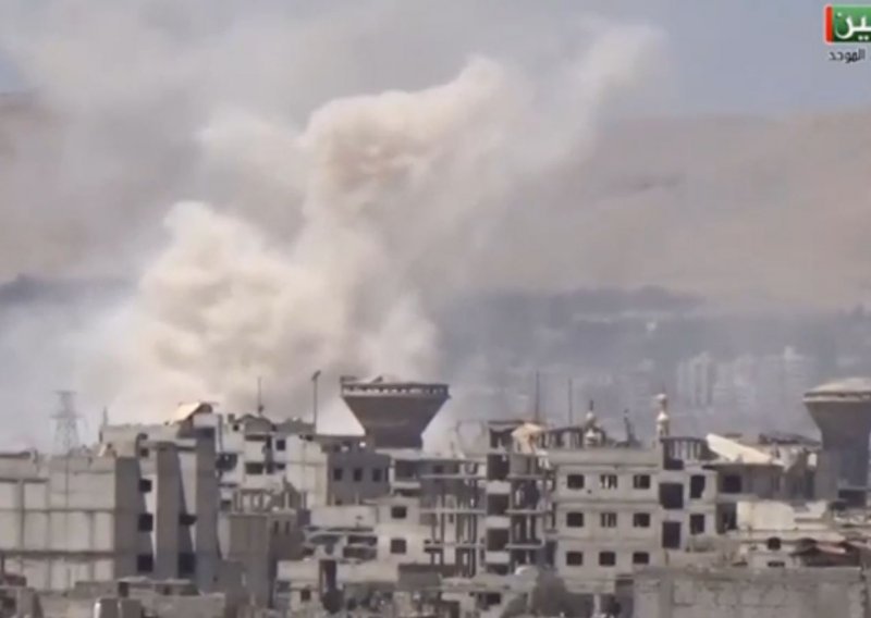 Izraelci bombardirali skladišta goriva, oružja i streljiva u Damasku
