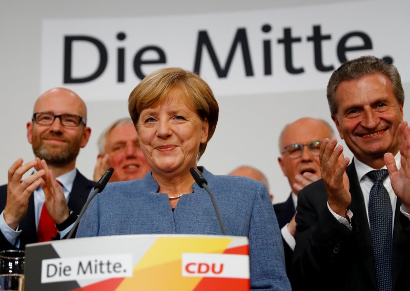 Pogledajte s kime Angela Merkel ide u pregovore koji bi mogli potrajati do Božića