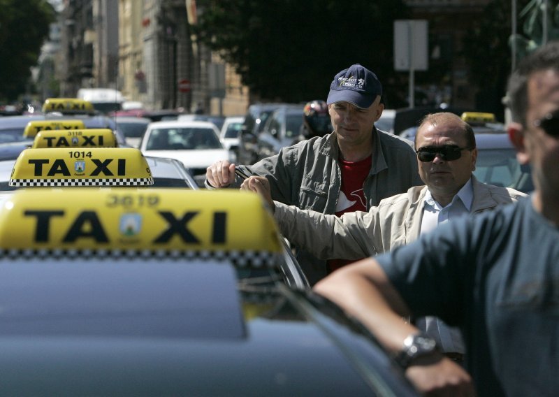 Taksisti: Maknite kombije iz taksi djelatnosti