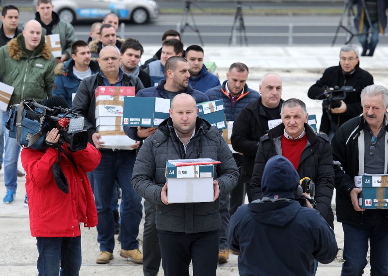 Ogorčeni taksisti: Butković ne govori istinu i obmanjuje javnost