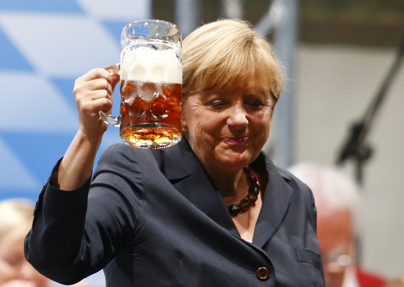 Angela Merkel čestitala Kolindi na pobjedi