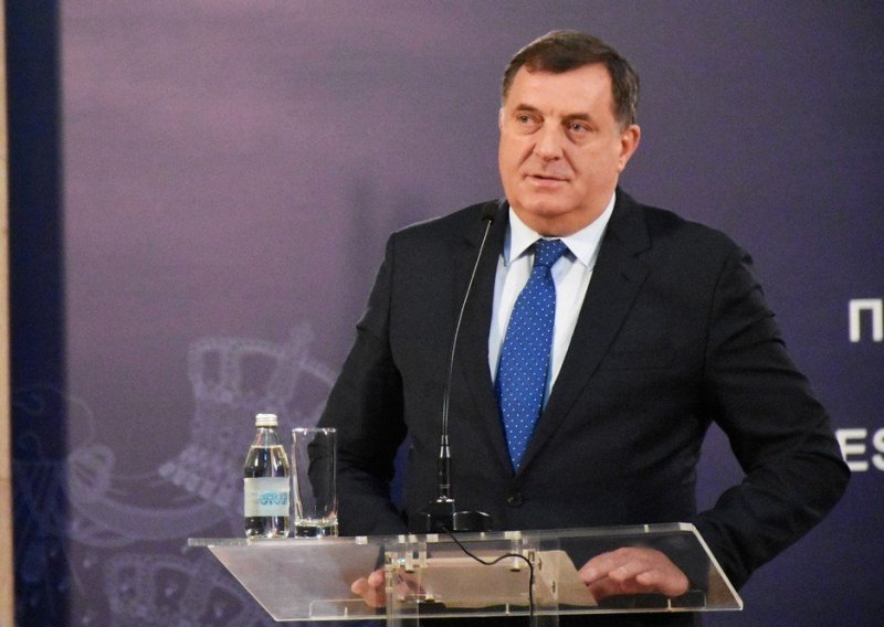 Dodik: Srbi su u BiH zato što moraju, to je 'nemoguća zemlja'