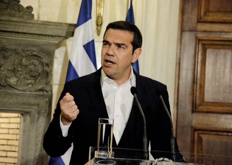 Grčki premijer kaže da su turski lovci zaprijetili njegovu helikopteru