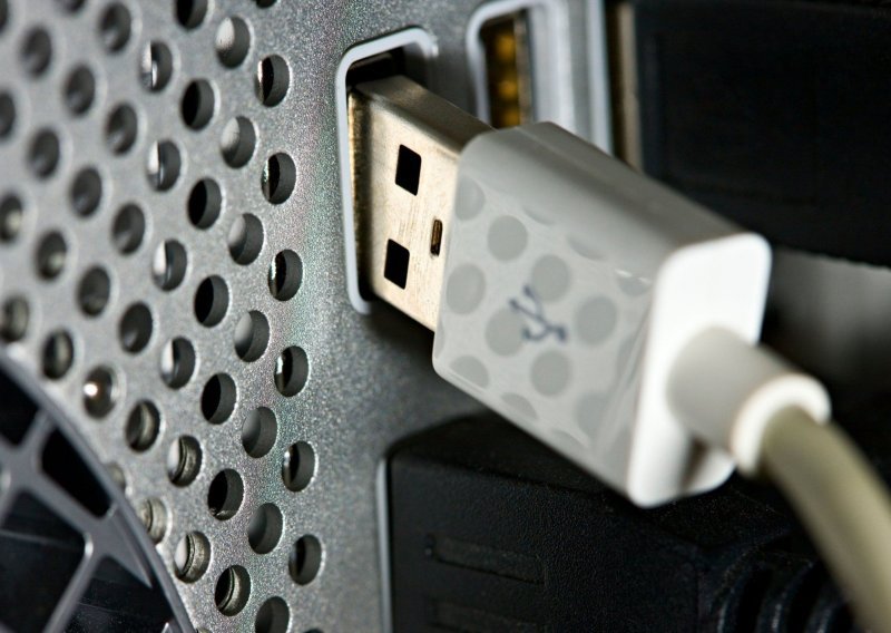 Tvorac USB-a priznao: 'Da, priključak je prilično iritantan, no postoji razlog zašto je takav'