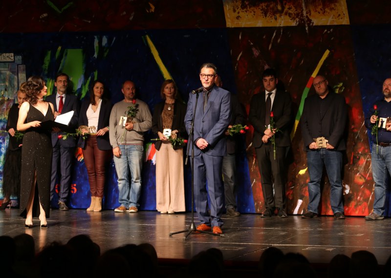 Nagrada 'Marul' pripala je predstavi 'Emet' za najbolju predstavu u cjelini