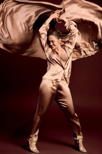 Jennifer Lopez u reklami za Intimissimi
