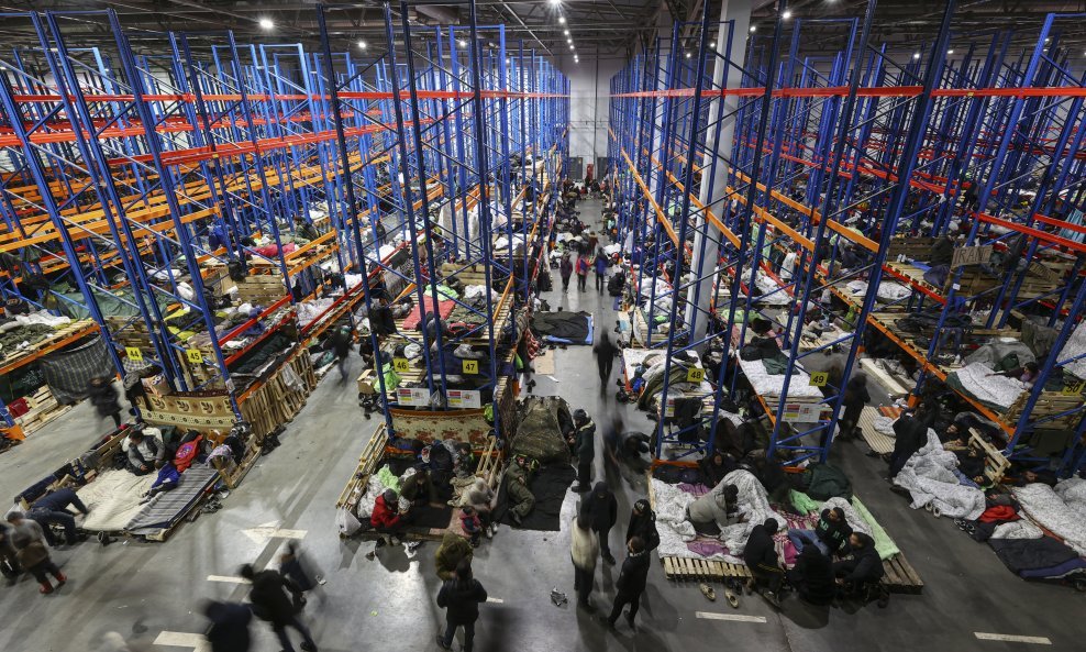 Migranti u skladištu u Bjelorusiji