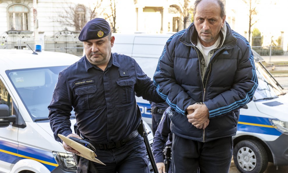 Na Županijski sud u Osijeku privedena petorica osumnjičenih za krijumčarenje ljudi