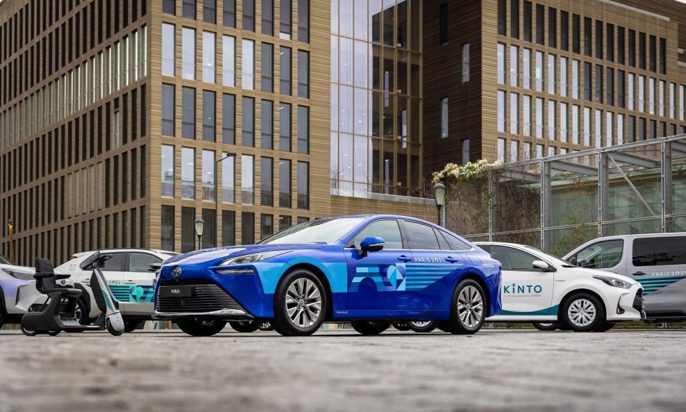 Toyota počinje s isporukom vozila za Olimpijske i Paraolimpijske igre u Parizu 2024.