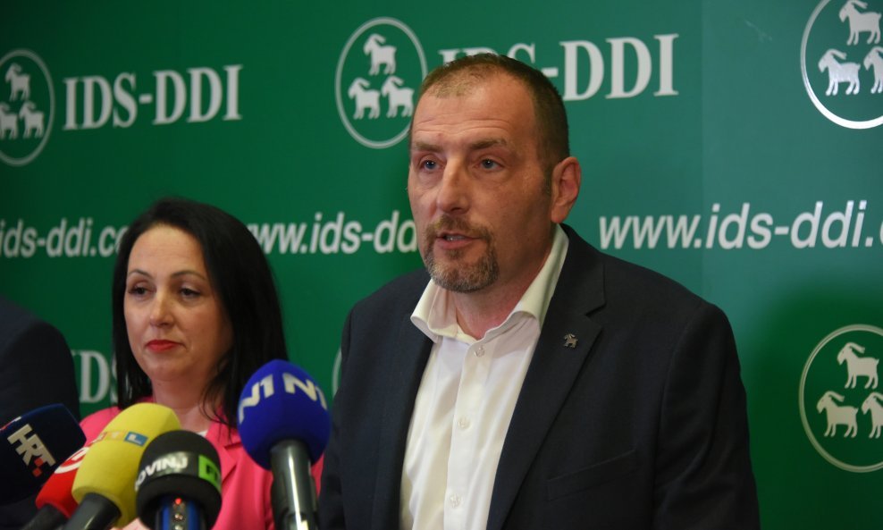 Dalibor Paus, predsjednik IDS-a, u stranačkom stožeru