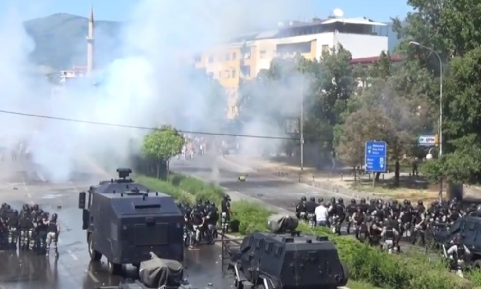 Sukob Albanaca i Makedonaca, Skopje