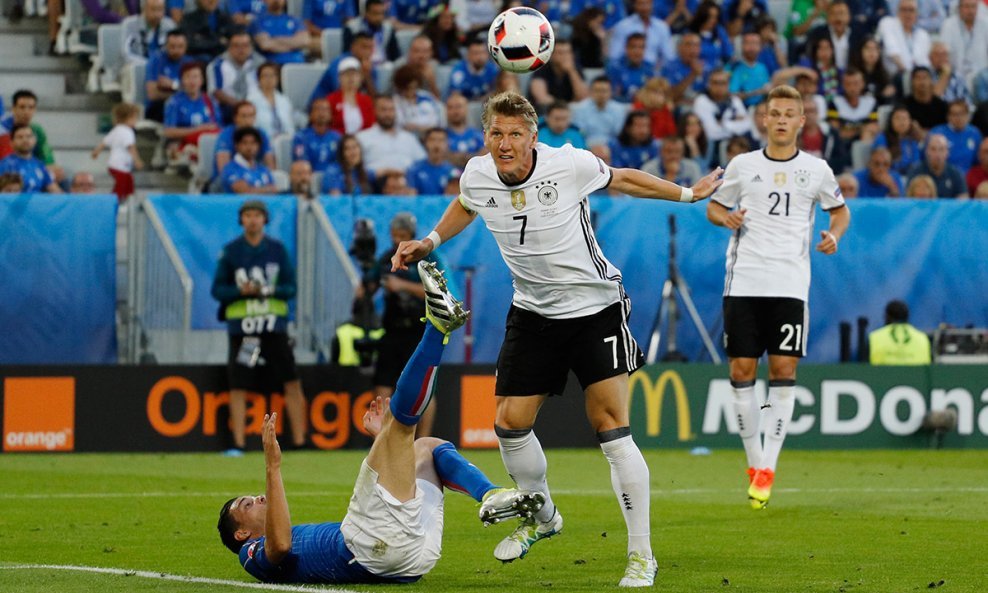 Njemačka (Bastian Schweinsteiger) - Italija