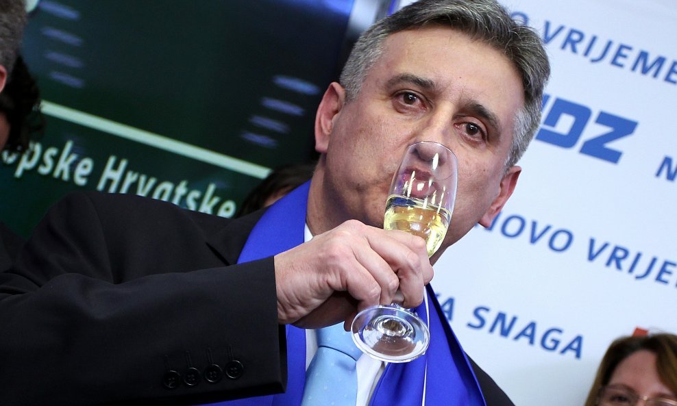 tomislav karamarko šampanjac