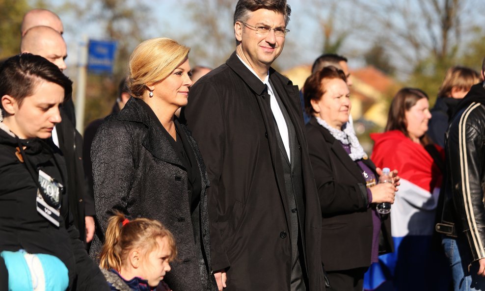 Kolinda Grabar Kitarović i Andrej Plenković u Koloni sjećanja 2016.