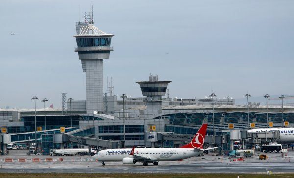 Zračna luka Ataturk u Istanbulu  REUTERS/Osman Orsal