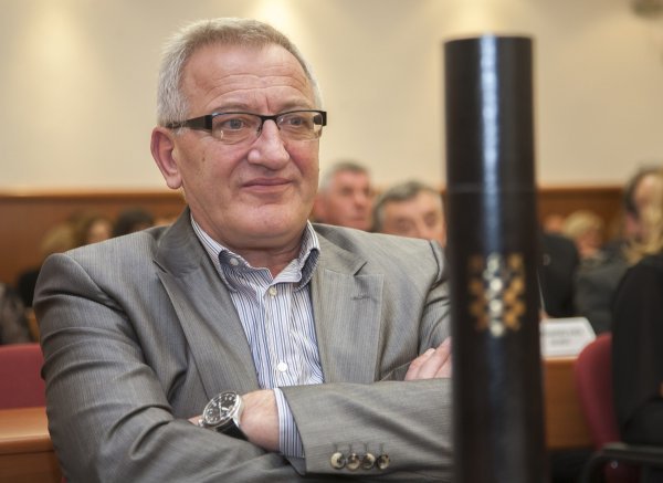 Neven Pivac, suvlasnik Mesne industrije braća Pivac, na proglašenju najboljih tvrtki Županijske komore Split 2015.