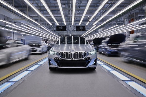 U Dingolfingu započela proizvodnja BMW-a serije 5 Touring: Osim benzinskog, dizelskog ili plug-in hibridnog pogona i potpuno električni