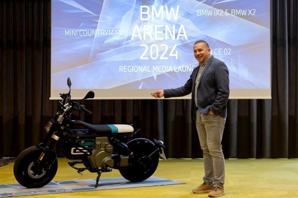 Novi BMW CE 02 na eventu BMW Arena 2024